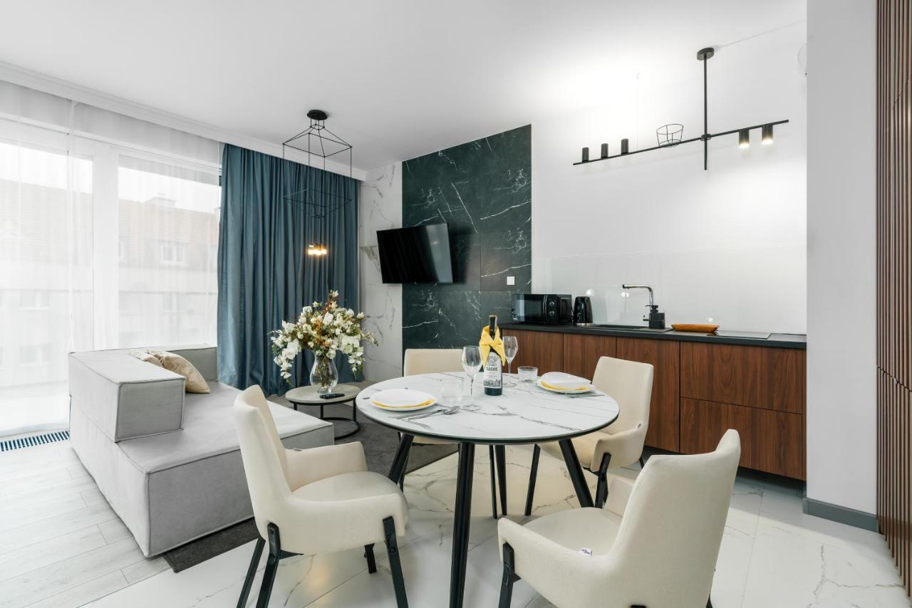 Apartments Poznan Chwaliszewo Residence With Free Garage By Noclegi Renters Exterior photo