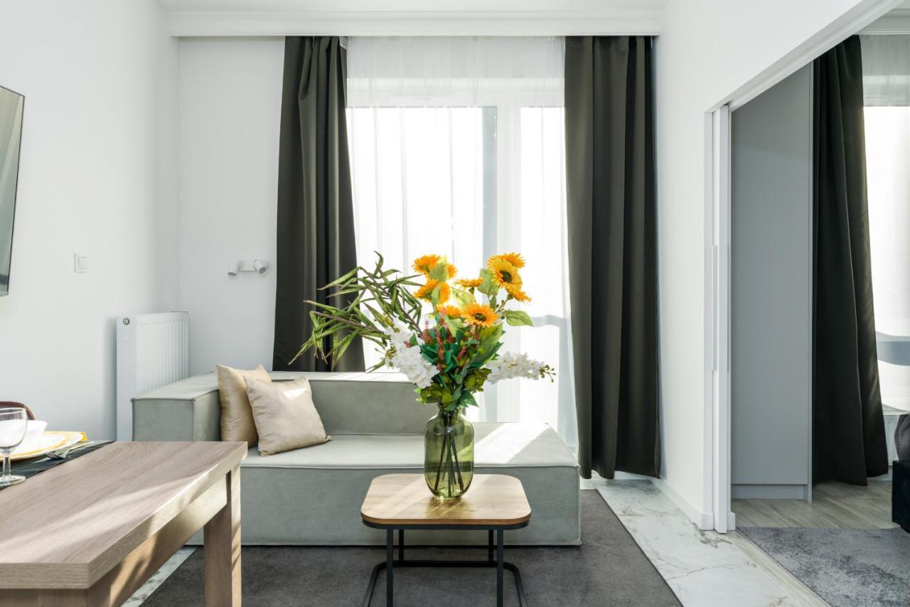 Apartments Poznan Chwaliszewo Residence With Free Garage By Noclegi Renters Exterior photo